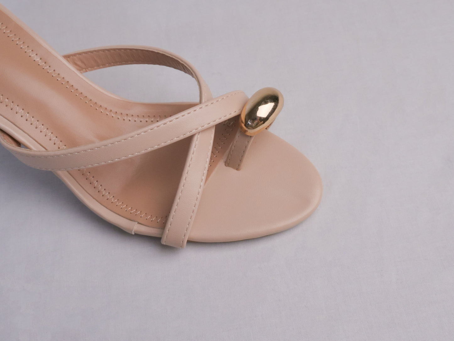 Sandales à lanières et talon